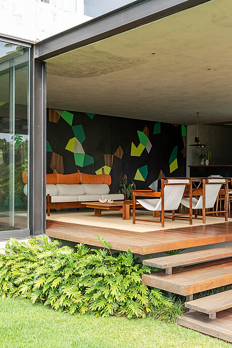 Casa EG’s Concrete Elegance: From Steep Slopes to Stunning Views - 10
