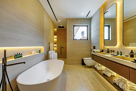 Signature Villa: Luxury Living on Dubai’s Iconic Palm Jumeirah - 11