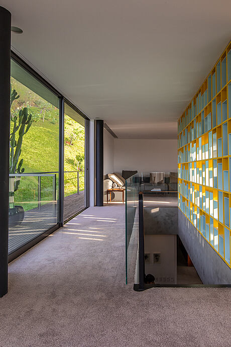 Casa EG’s Concrete Elegance: From Steep Slopes to Stunning Views - 9