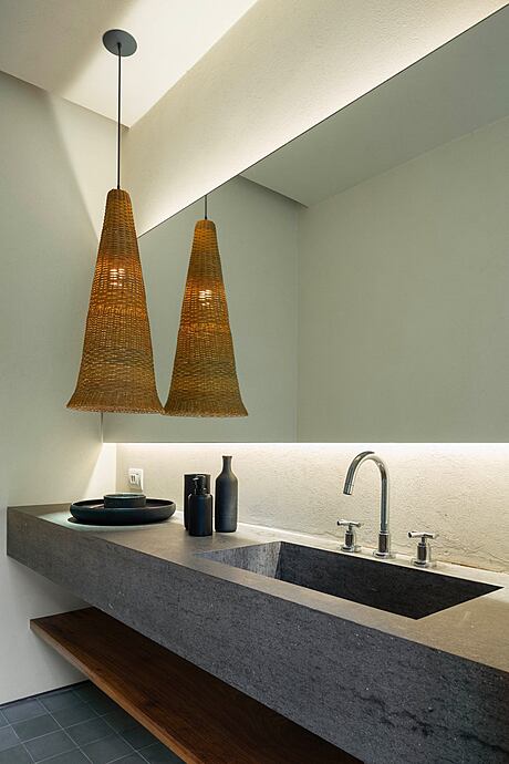 Casa Azul: Embracing Guarujá’s Atlantic Forest with Thoughtful Design - 13