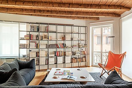 VL1 Guesthouse: A Historical Bergamo Apartment Redefined - 3