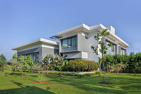 Pushpa House: A Luxurious Farmhouse Retreat in South Bengaluru - 9