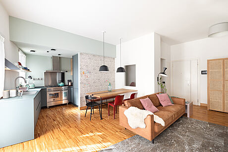 Casa Mia: 60s Apartment Turned Chic Home - 2