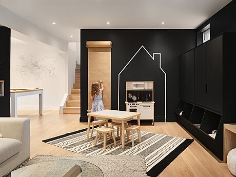 The House with a Big Heart: Montreal’s Modern Sanctuary - 12