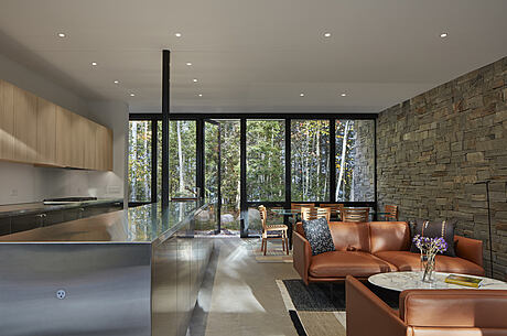Clearwater Lake Retreat: A Woodland Oasis in Wisconsin - 3