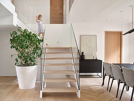 The House with a Big Heart: Montreal’s Modern Sanctuary - 8