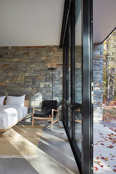 Clearwater Lake Retreat: A Woodland Oasis in Wisconsin - 6