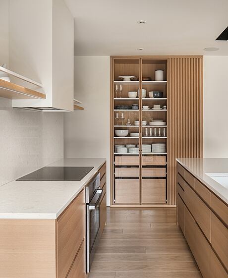 The House with a Big Heart: Montreal’s Modern Sanctuary - 6
