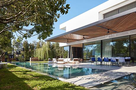 C House: Sleek Design Meets Coastal Living - 3