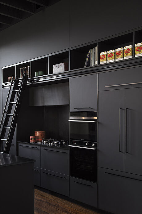 Teneriffe Warehouse Apartment 2: Industrial Chic Redefined - 2