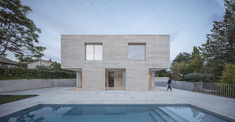 Domus Damero: A Masterpiece of Minimalism in Madrid - 2