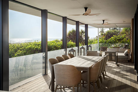 Gulf Gardens Residence Transforms 1970s House Into Thrilling Coastal Retreat - 2