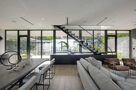 Seathru House is a Modern Florida Family Retreat with Bayfront Views - 2