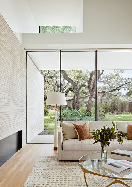 Westbrook Residence Fuses Nature With Contemporary Style - 2