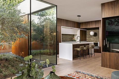 Stealth House Transforms Small Footprint into an Oasis of Calm - 4