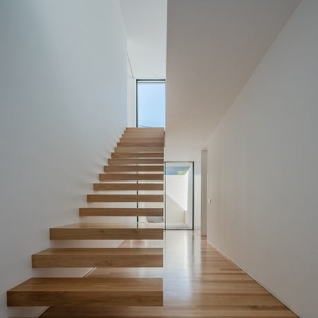 Touguinha House by Raulino Silva Arquitecto - 4