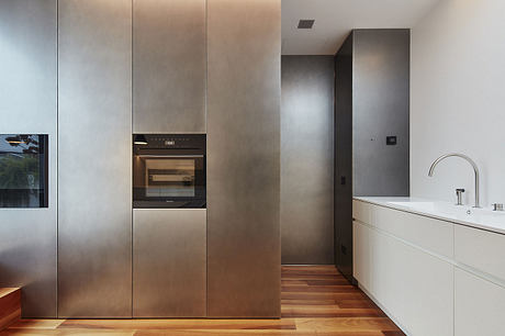 CFP House Captivates With Interiors Custom-Made by Italian Craftsmen - 6