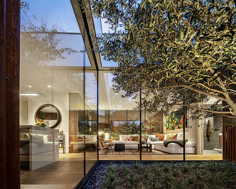 Stealth House Transforms Small Footprint into an Oasis of Calm - 9