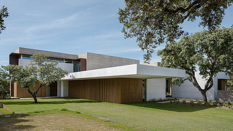 A Single-Family Home in La Moraleja by Bueso-Inchausti & Rein Arquitectos - 7