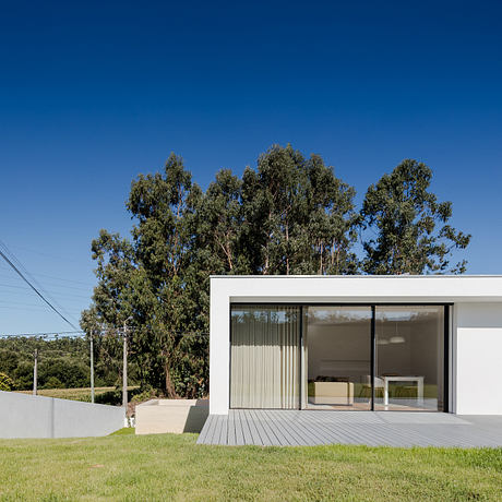 Touguinha House by Raulino Silva Arquitecto - 8