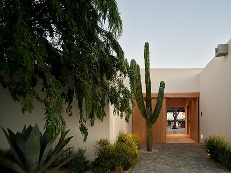 Casa Ananda Embraces Tropical Modernism - 8