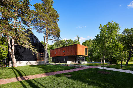 436 Indiana Street House is a Charming, Sustainable, Modern Refuge in Kansas - 1