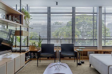 Apartment 308G Celebrates Brasília Modernist Spirit with Thoughtful Retrofit - 1