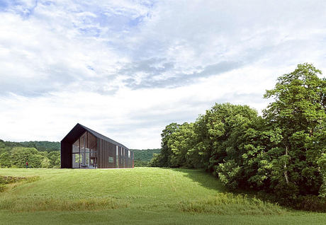 In-Land Living: Space4Architecture Reimagines Classic Barn For Modern Times - 1