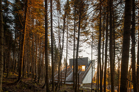 Peace is a Rustic Lodge Nestled into Le Maelström Mountain - 1