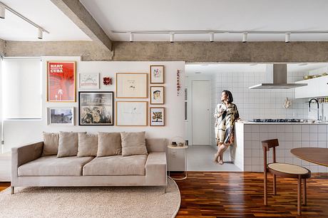 Sara Apartment by BLOCO Arquitetos - 1