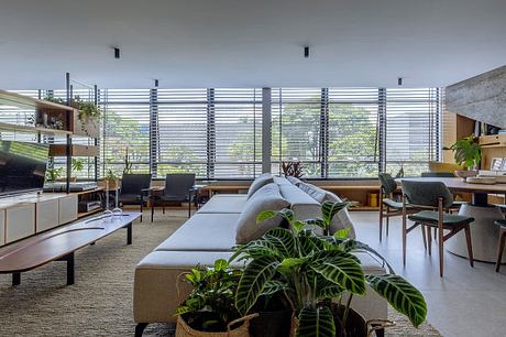 Apartment 308G Celebrates Brasília Modernist Spirit with Thoughtful Retrofit - 2