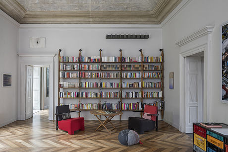 Apartment SL Transforms 19th-Century Space into Art-Showcasing Home - 2