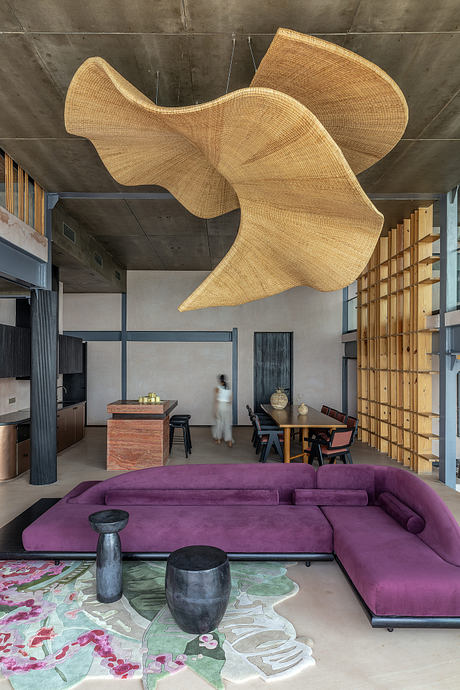 Summer House Charms with Surprising Elegance - 3