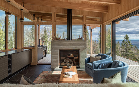 Burnt Rock: Olson Kundig Cabin Cantilevers Over Remote Minnesota Meadow - 4