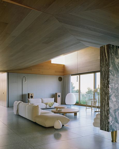 House of Horns by WOJR - 3