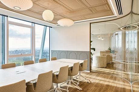 Bridge Creative Workplace Achieves Balance Between Elegance and Approachability - 3