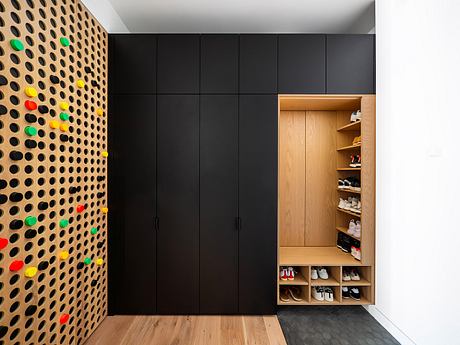 State Street Apartment Blends Workshop and Living Spaces - 3