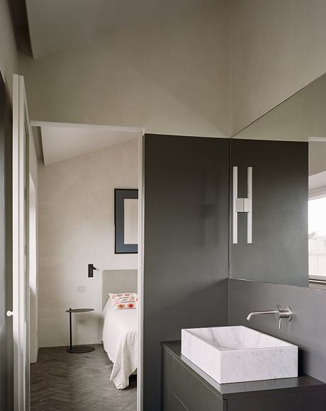 Casa Ance: Expansive Rome Penthouse Apartment Renovated by PAROS Architettura - 5