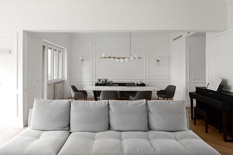 Soberly Elegant: Stylish Italian Apartment Interiors Balance Modernism and Whimsy - 3