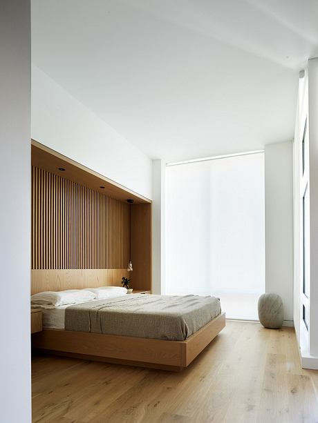 State Street Apartment Blends Workshop and Living Spaces - 5