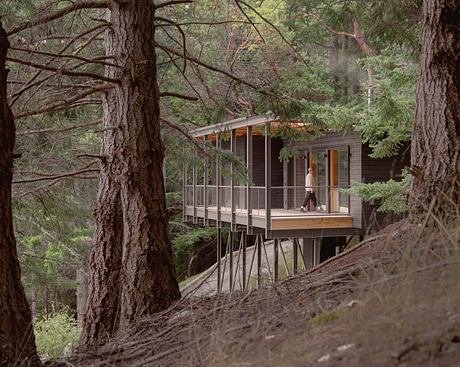Trestle Cabin by The Miller Hull Partnership - 5