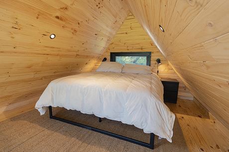 Tiny Auro Cabin Celebrates the Beauty of Nature in Puerto Varas - 5