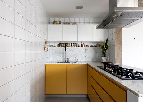 Sara Apartment by BLOCO Arquitetos - 7