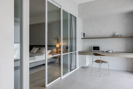 Daily Vacation Merges Hotel Functionality into Opulent Residential Interior - 7