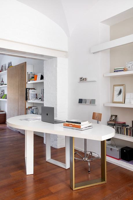 Lo Strobilabo: 1920s Rome Villa Basement Transformed Into Lab, Home, Studio - 6