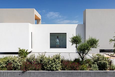 Panorama Residence: Façade Architecture Redesigns Existing House in Greece - 6