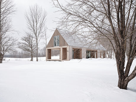 House on the Pond by Atelier Échelle - 10