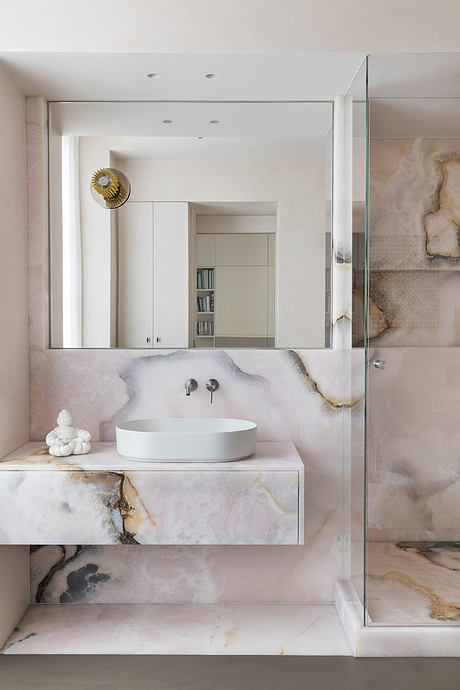Apartment SL Transforms 19th-Century Space into Art-Showcasing Home - 7