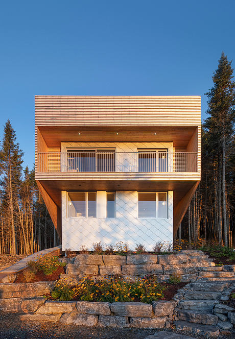 Peace is a Rustic Lodge Nestled into Le Maelström Mountain - 8