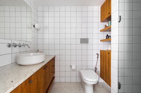 Sara Apartment by BLOCO Arquitetos - 9